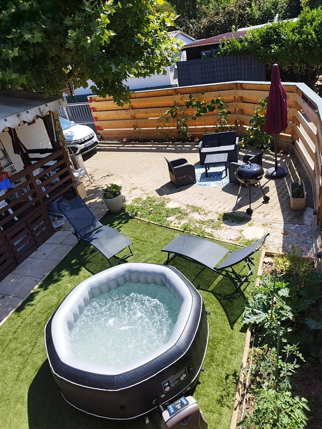 Havre De Paix Bord De Saone Avec Jacuzzi Hotel Massieux Eksteriør billede